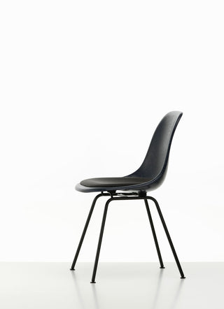 Eames Fiberglass Chair DSX
