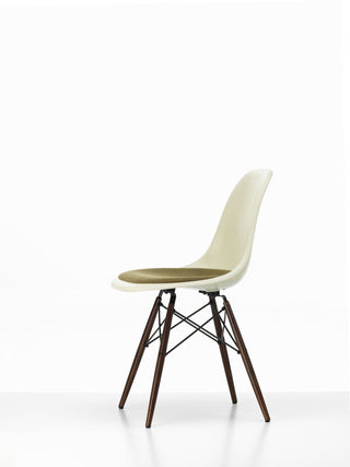 Eames Fiberglas Chair DSW