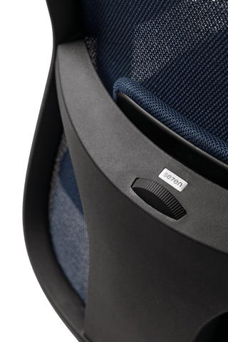 Detail of the lumbar support of the Se7en Milo office chair