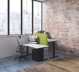 Alto manager zit-sta bureau