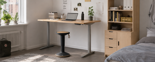 Studentenkamer met Zit Sta tafel en UPis1