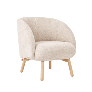 Mobitec Thalia R0118 fauteuil in ecru bouclé met houten poten, schuin vooraanzicht