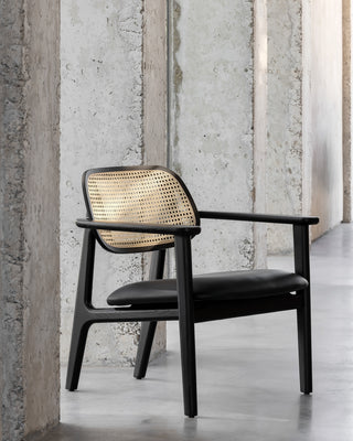 Titus lounge chair