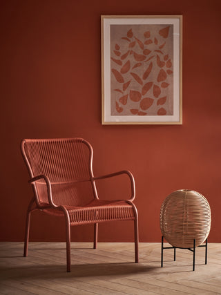 Loop lounge chair