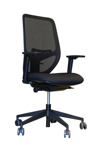 Efficiënt Pro ergonomische bureaustoel zwart met netrug schuin vooraanzicht witte achtergrond